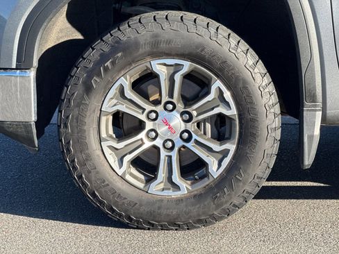 Used 2020 GMC Sierra 1500 SLT w/ Driver Alert Package I AWD/4WD image 31