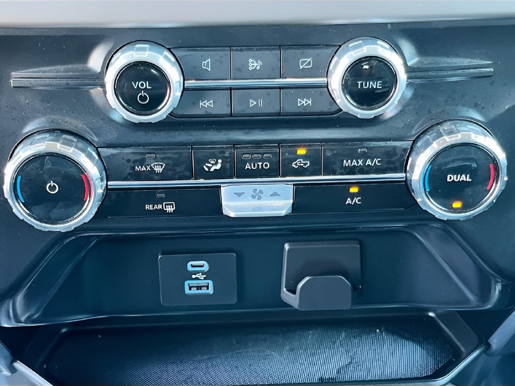 Used 2024 Ford F150 XLT AWD/4WD image 16