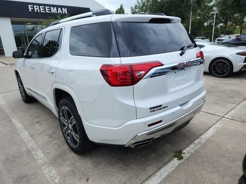 Used 2019 GMC Acadia Denali w/ Technology Package FWD image 4