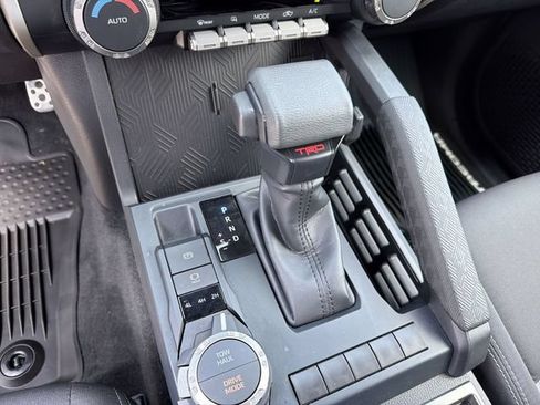 Used 2025 Toyota Tacoma TRD Sport AWD/4WD image 22
