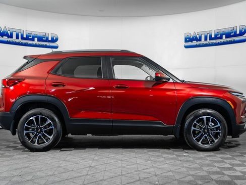 Used 2025 Chevrolet TrailBlazer LT w/ LT Cold Weather Package image 10