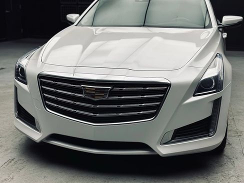 Used 2018 Cadillac CTS Luxury RWD image 14