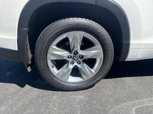 Used 2017 Toyota Highlander Limited AWD/4WD image 22