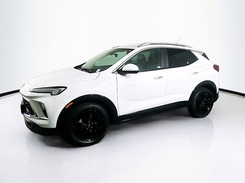 Used 2024 Buick Encore GX Sport Touring image 4