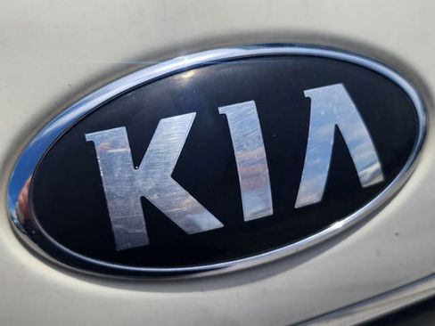 Used 2015 Kia Soul ! w/ Sun & Sound Package FWD image 10