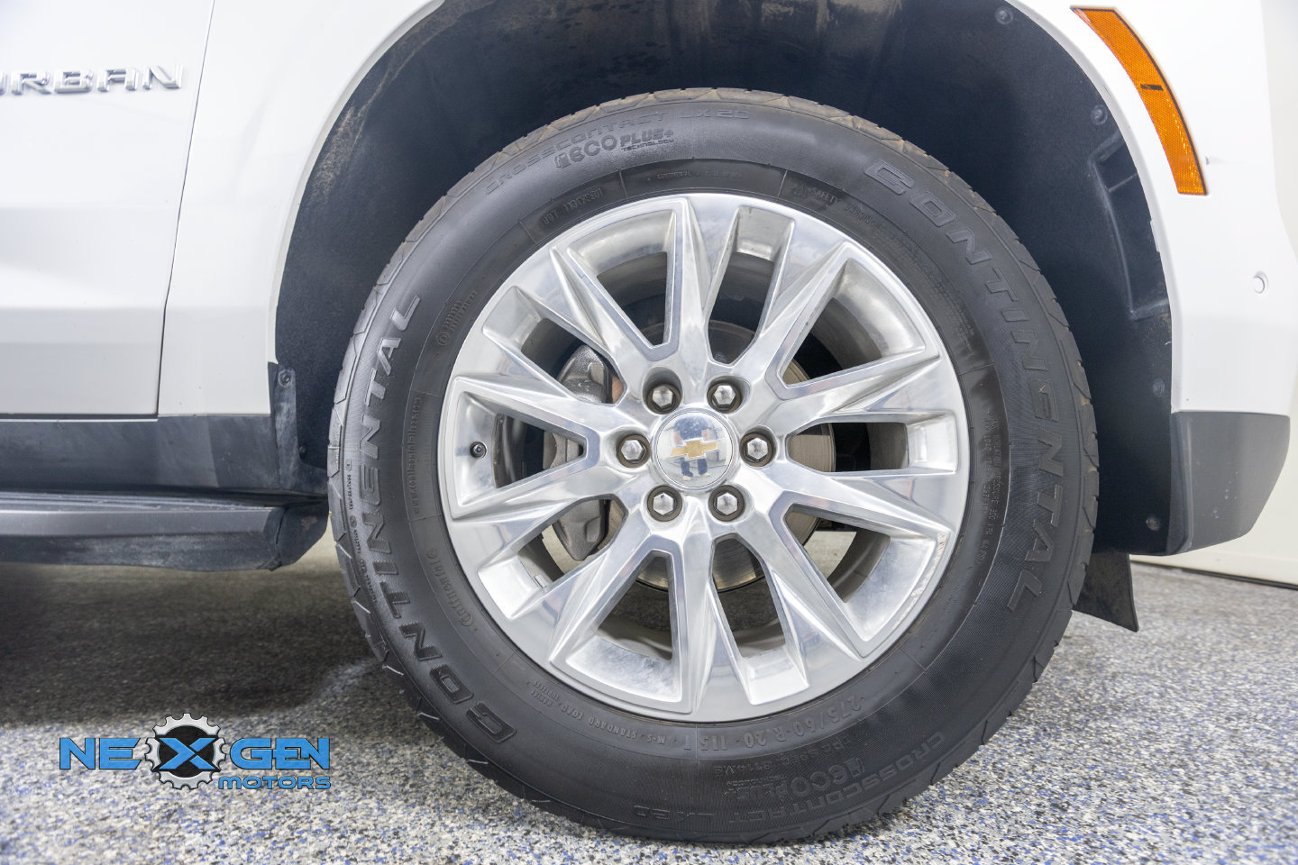 Used 2025 Chevrolet Suburban Premier AWD/4WD image 44