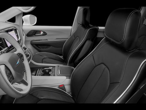 Certified 2023 Chrysler Pacifica Touring-L w/ S Appearance Package FWD image 30