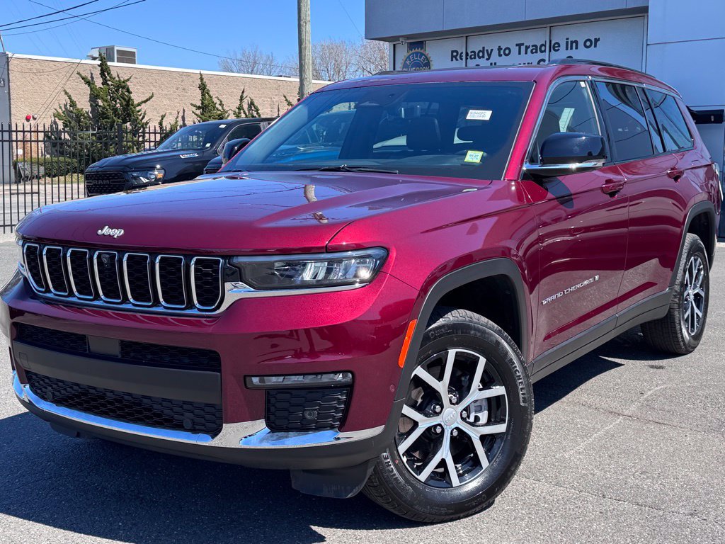 New 2025 Jeep Grand Cherokee L Limited w/ Luxury Tech Group II AWD/4WD image 3