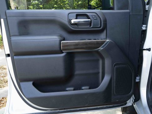 Used 2020 Chevrolet Silverado 2500 LT w/ Texas Edition RWD image 33