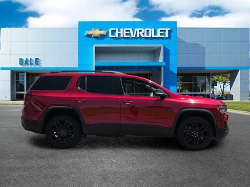 Used 2023 GMC Acadia SLE w/ Driver Convenience Package FWD image 2
