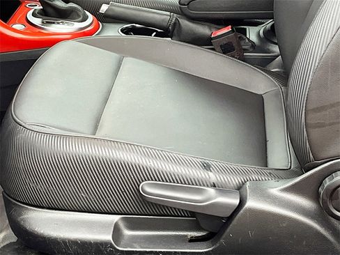 Used 2019 Volkswagen Beetle 2.0T SE image 18