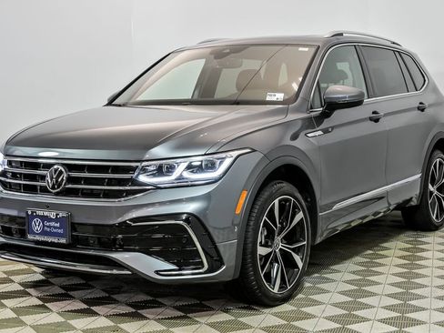 Certified 2024 Volkswagen Tiguan SEL R-Line image 5