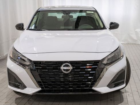 New 2025 Nissan Altima 2.5 SR image 2