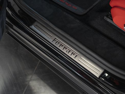 Used 2025 Ferrari Purosangue AWD/4WD image 32