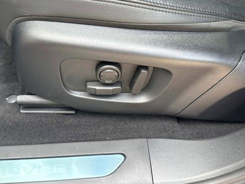 Certified 2024 Land Rover Range Rover Evoque Dynamic SE image 15