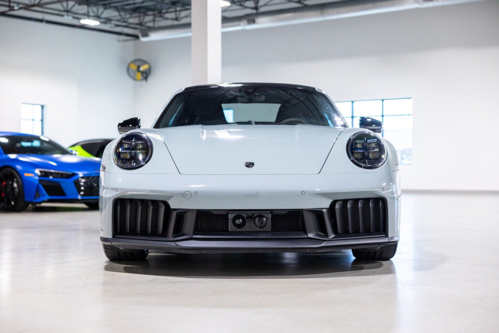 Used 2025 Porsche 911 Carrera GTS RWD image 2