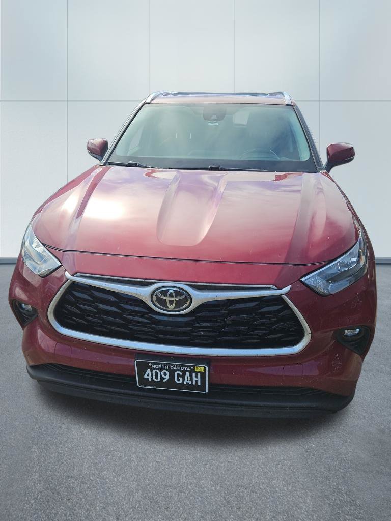 Used 2020 Toyota Highlander XLE AWD/4WD image 7