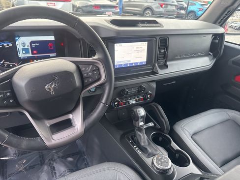 Used 2023 Ford Bronco Big Bend image 37