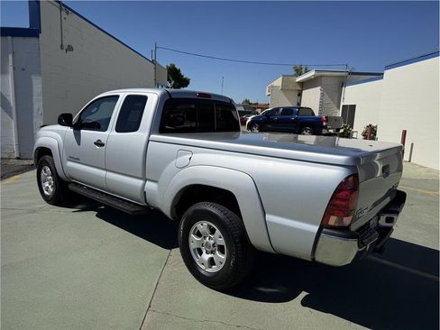 Used 2006 Toyota Tacoma PreRunner RWD image 8