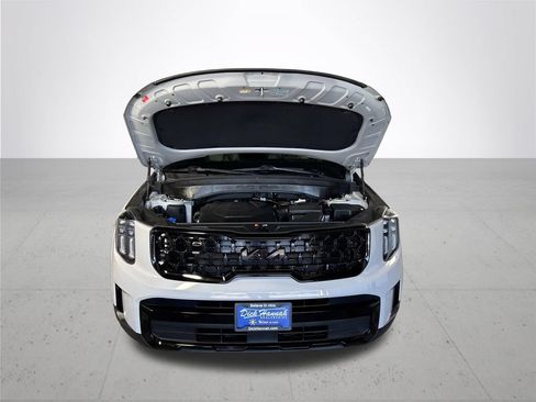 Used 2025 Kia Telluride AWD image 23