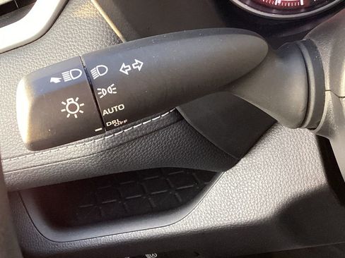 Used 2025 Toyota RAV4 XLE image 25