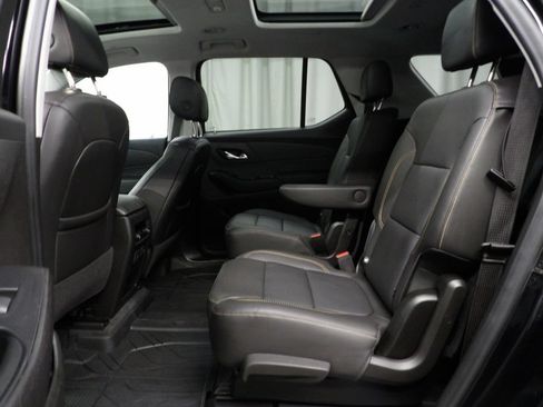 Used 2021 Chevrolet Traverse RS w/ LPO, Floor Liner Package AWD/4WD image 13
