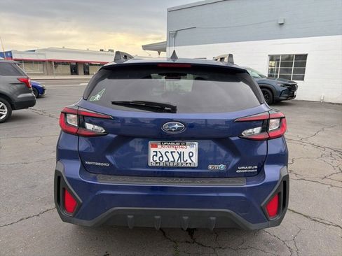 Used 2024 Subaru Crosstrek 2.0i Premium image 5