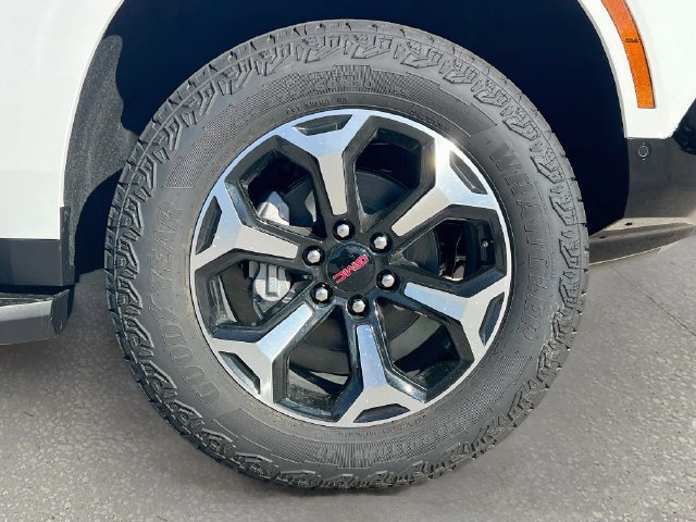 New 2027 GMC Yukon AT4 w/ AT4 Premium Package AWD/4WD image 19