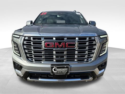 Certified 2025 GMC Yukon Denali image 9
