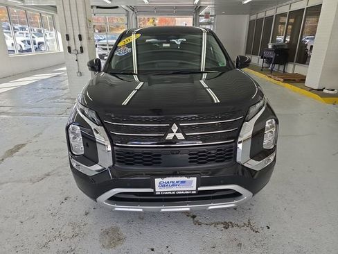 Used 2022 Mitsubishi Outlander SE image 8