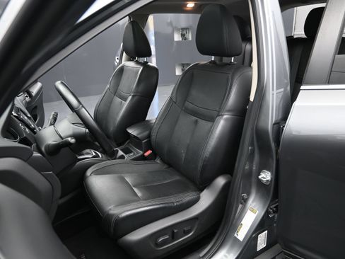 Used 2017 Nissan Rogue SL w/ SL Premium Package FWD image 23