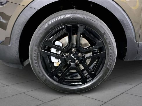 Used 2024 Kia Telluride SX X-Line image 11