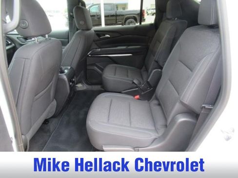 Used 2026 Chevrolet Traverse LT FWD image 19