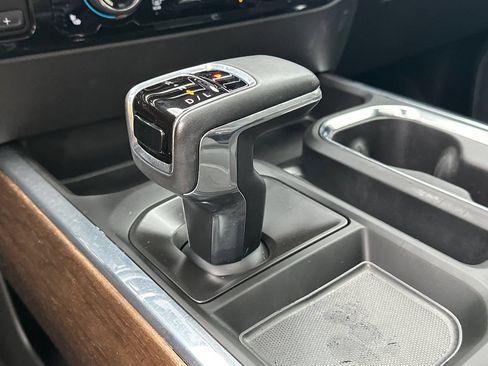 Used 2024 Chevrolet Silverado 1500 High Country w/ Technology Package AWD/4WD image 32