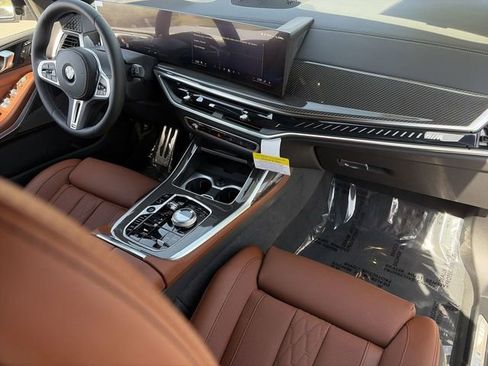 New 2026 BMW X7 M60i image 11