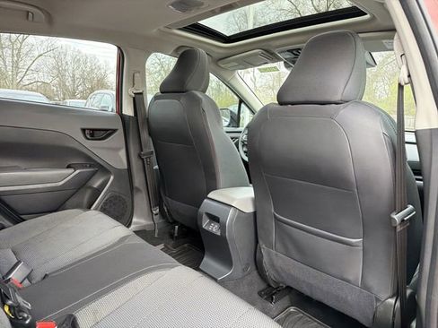 Used 2024 Subaru Crosstrek 2.0i Premium image 17