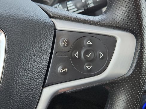Used 2024 GMC Terrain SLE w/ Driver Convenience Package FWD image 19