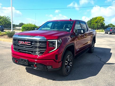 Used 2024 GMC Sierra 1500 AT4 w/ Technology Package AWD/4WD image 3