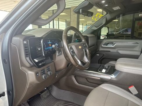 Used 2024 Chevrolet Silverado 2500 LTZ w/ LTZ Premium Package AWD/4WD image 9