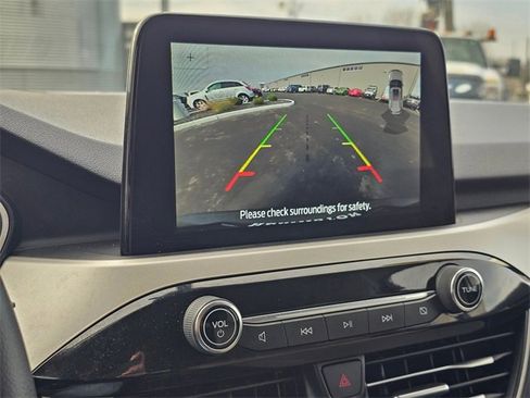 Used 2022 Ford Escape SE image 20