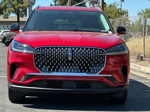New 2026 Lincoln Aviator AWD image 11