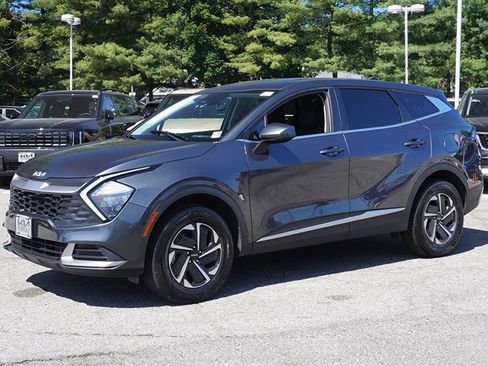 Used 2023 Kia Sportage LX AWD/4WD image 7