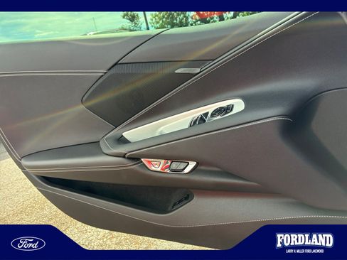 Used 2022 Chevrolet Corvette Stingray Coupe w/ Z51 Performance Package RWD image 13