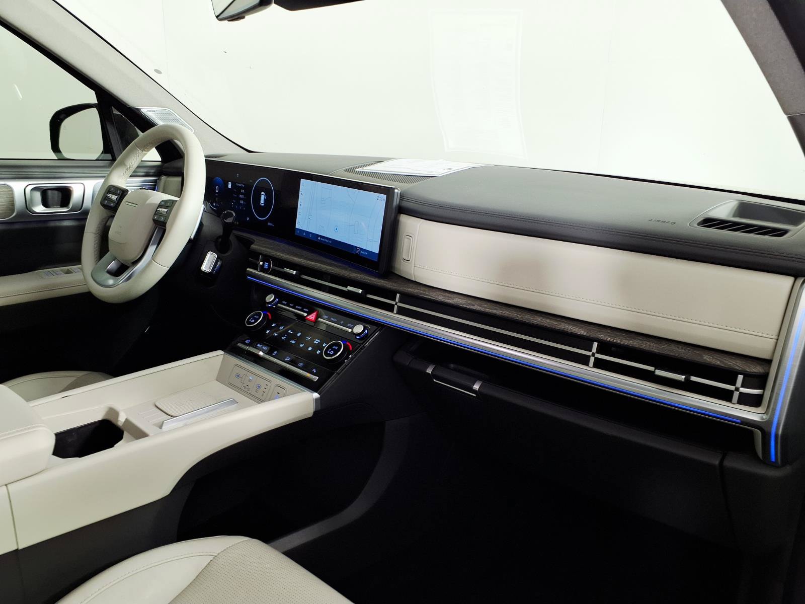 Certified 2024 Hyundai Santa Fe Limited FWD image 9
