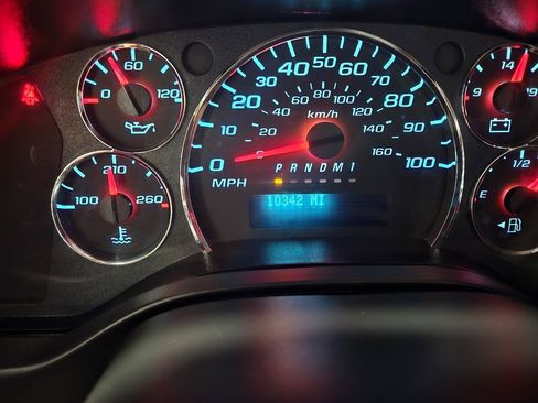 Used 2025 Chevrolet Express 2500 w/ Driver Convenience Package RWD image 16