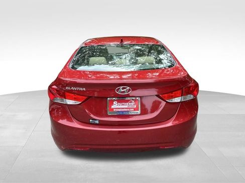 Used 2012 Hyundai Elantra GLS w/ Preferred Pkg 3 FWD image 4