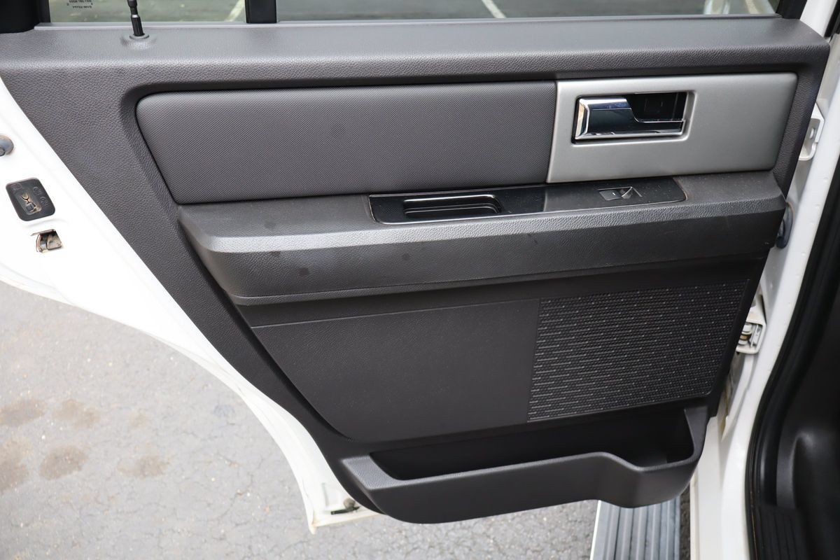 Used 2014 Ford Expedition Limited w/ Equipment Group 301A RWD image 26