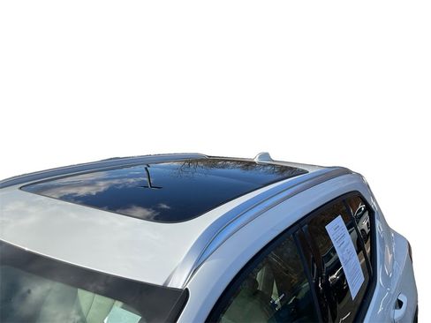 Used 2021 Volvo XC40 T5 Momentum image 14