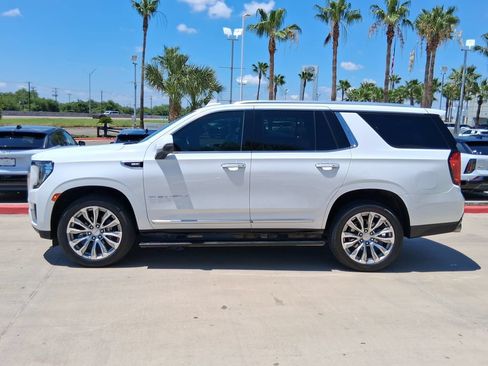 Used 2023 GMC Yukon Denali RWD image 3