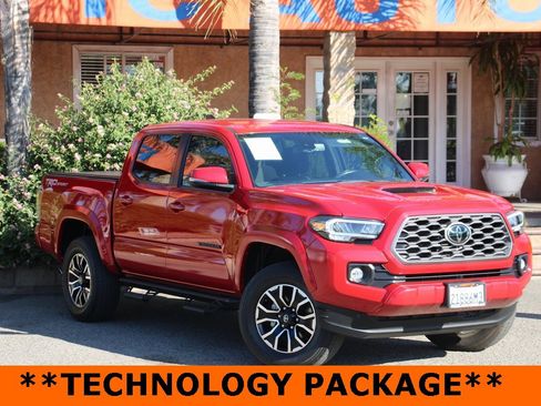 Used 2022 Toyota Tacoma TRD Sport image 2